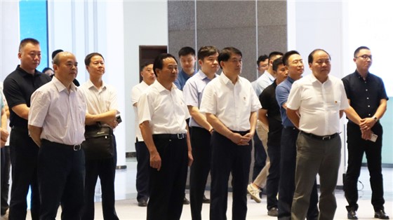 長沙市委常委、市委組織部部長張宏益一行調(diào)研國家網(wǎng)絡(luò)安全產(chǎn)業(yè)園區(qū)（長沙），并參觀我司布展的園區(qū)展示推廣中心項目